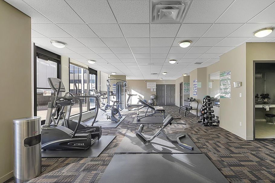 908 1010 Howe Street Vancouver, BC - 24