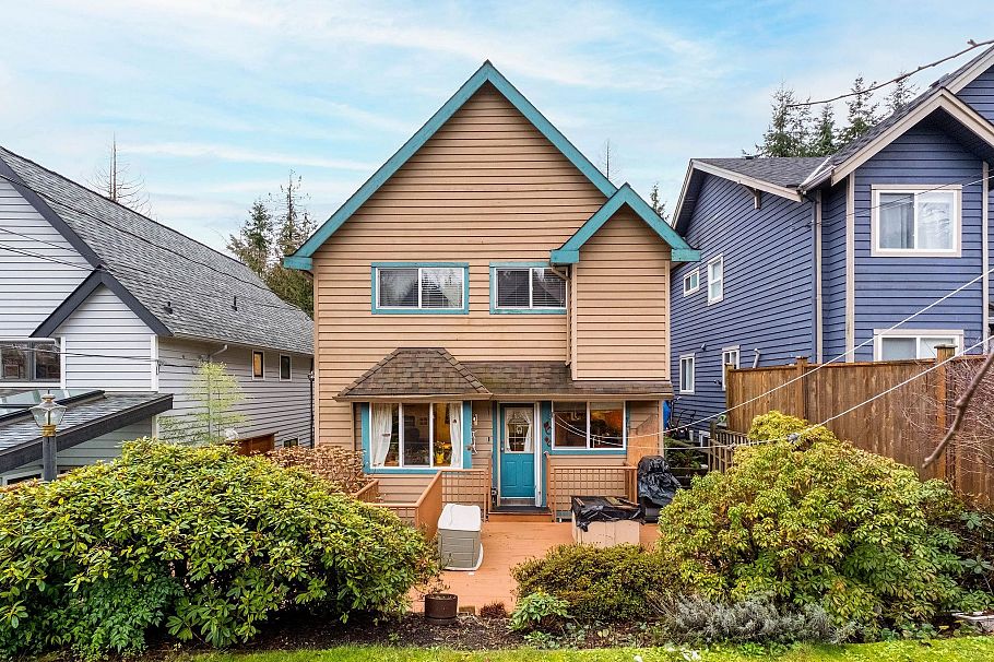 628 E 21st Street North Vancouver, BC - 24