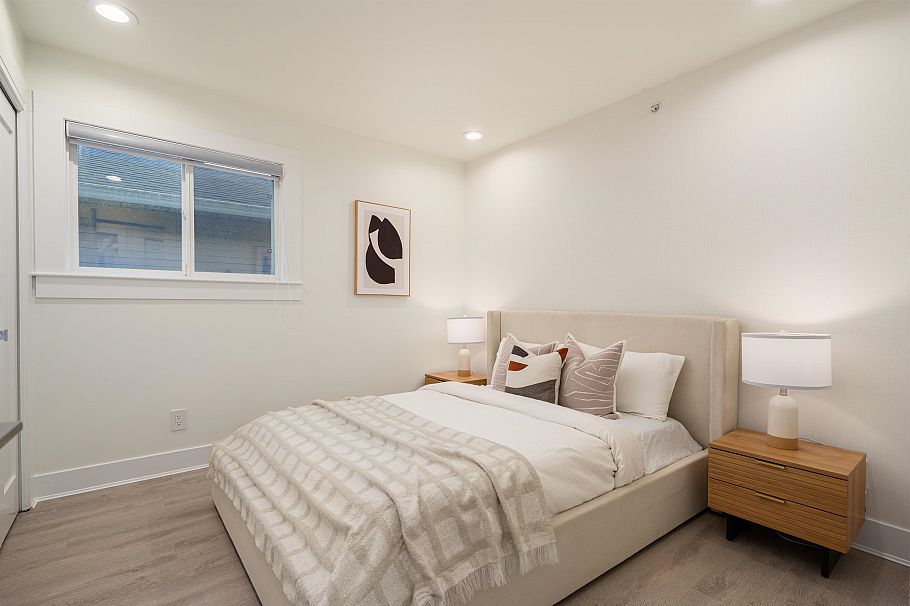 4068 W 15th Avenue Vancouver, BC - 22