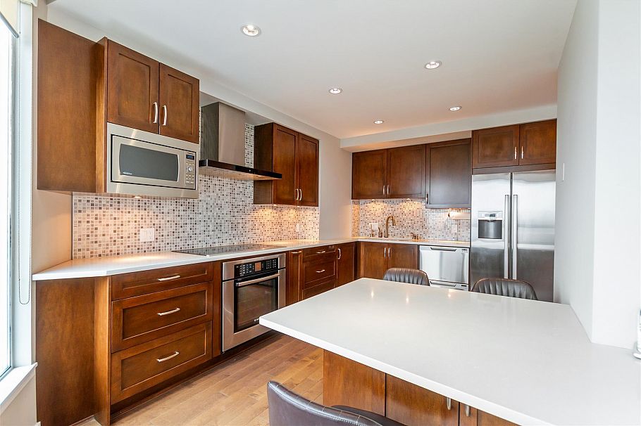 2302 1500 Howe Street Vancouver, BC - 6