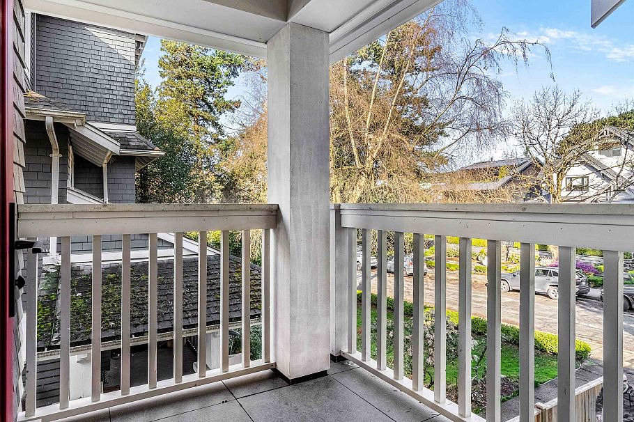 2568 W 2nd Avenue Vancouver, BC - 19