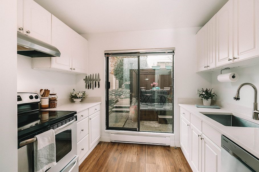 19 230 W 14th Street North Vancouver, BC - 4