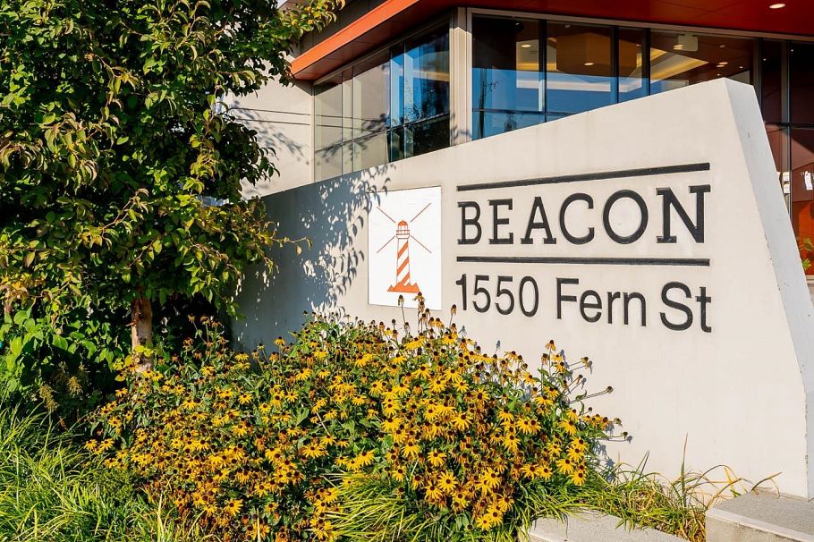 2106 1550 Fern Street North Vancouver, BC - 6