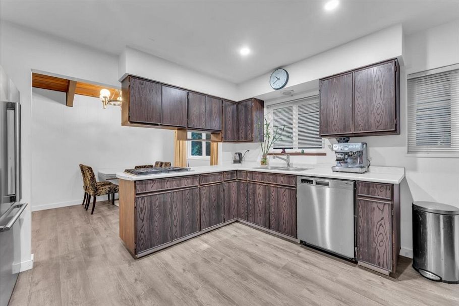 1707 Dempsey Road North Vancouver, BC - 14