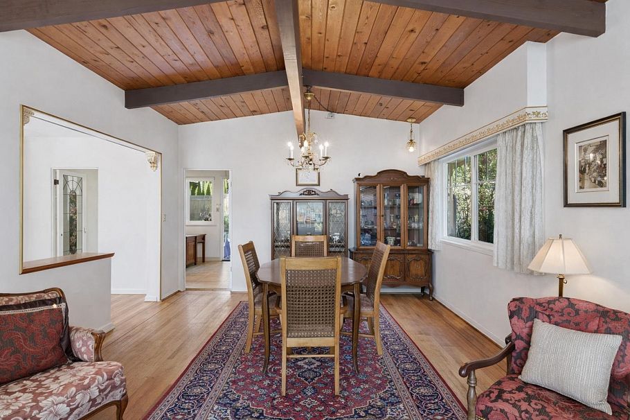 922 Canyon Boulevard North Vancouver, BC - 7