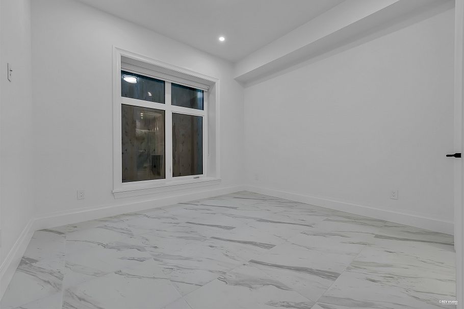 2246 W 20th Avenue Vancouver, BC - 35