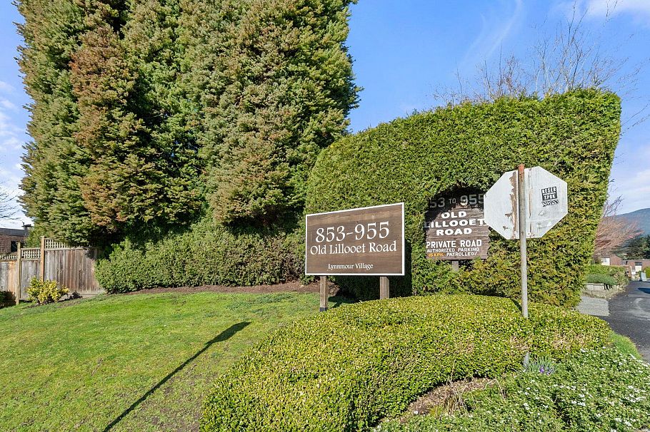 1001 Old Lillooet Road North Vancouver, BC - 37