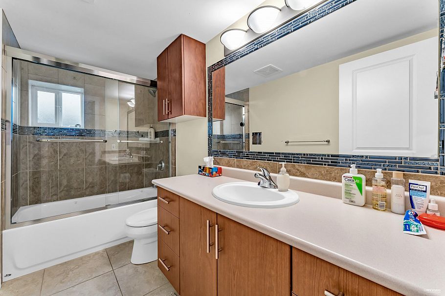 3951 Slocan Street Vancouver, BC - 23