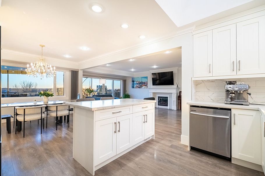 1275 W Keith Road North Vancouver, BC - 15