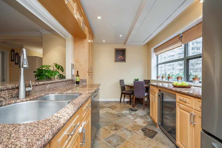 304 1233 Beach Avenue Vancouver, BC - 8