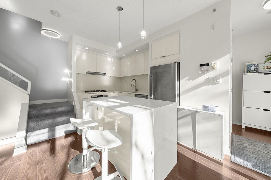 1053 Homer Street Vancouver, BC - 12