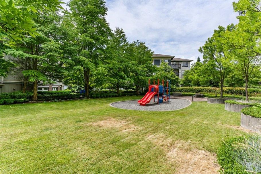 303 3588 Crowley Drive Vancouver, BC - 20