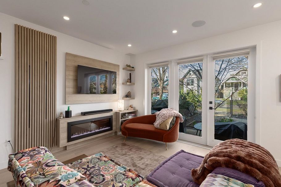 4372 W 13th Avenue Vancouver, BC - 7