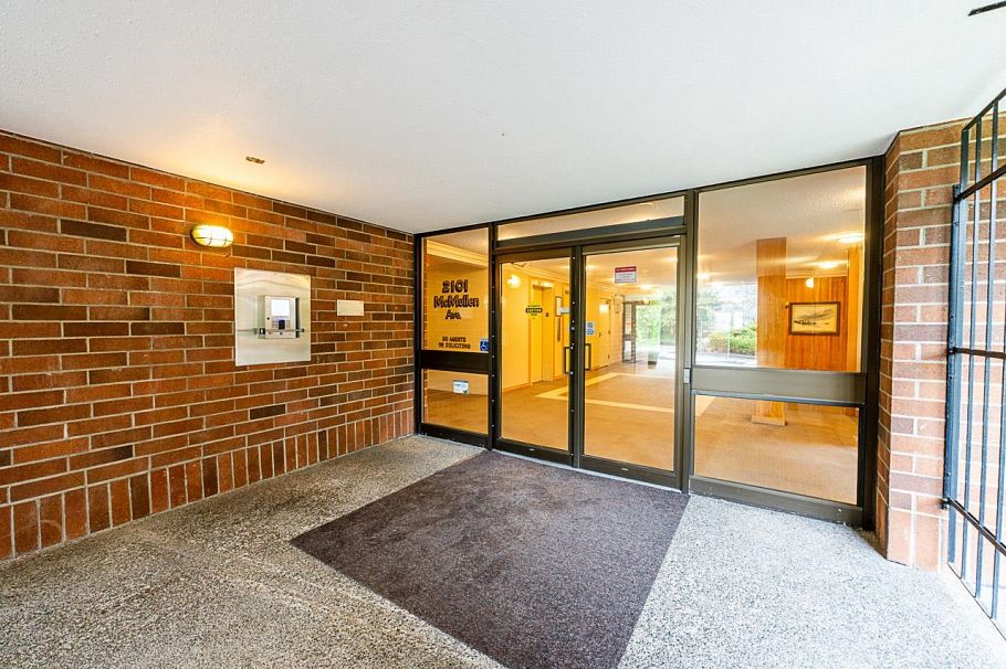 211 2101 Mcmullen Avenue Vancouver, BC - 4