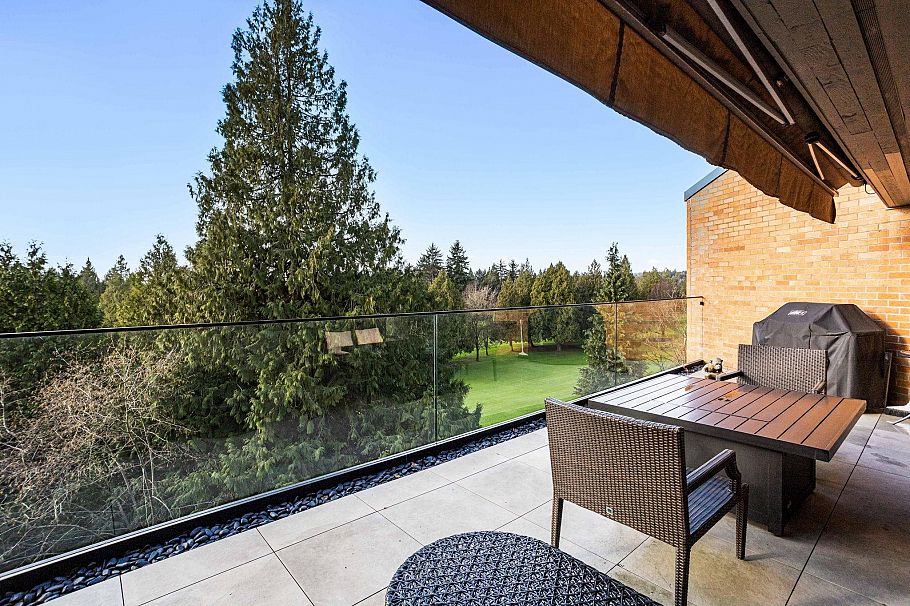 7353 Yew Street Vancouver, BC - 26