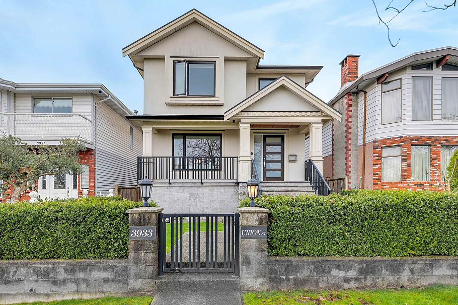 3933 Union Street Burnaby, BC - 1
