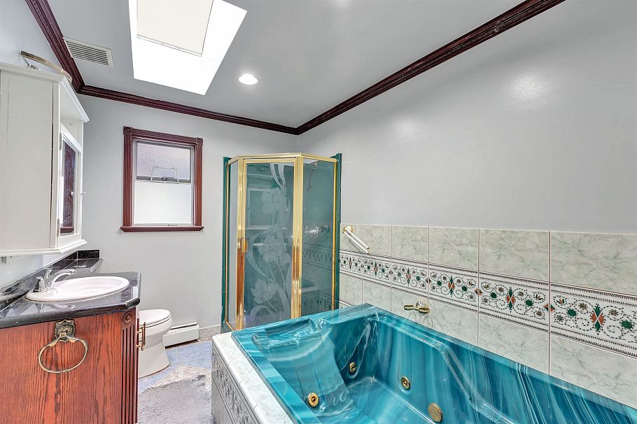 3153 Parker Street Vancouver, BC - 21