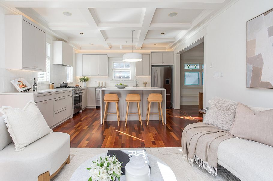 3242 W 3rd Avenue Vancouver, BC - 15