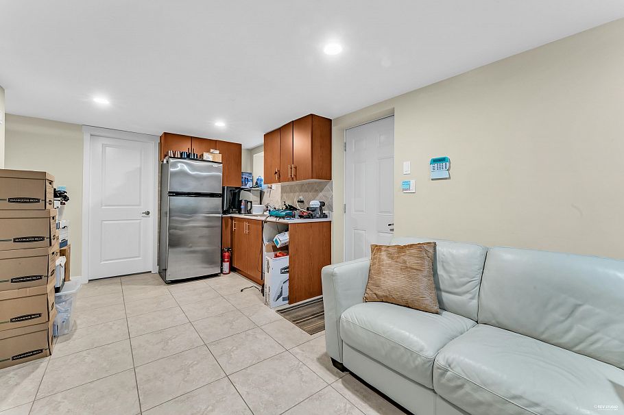 3951 Slocan Street Vancouver, BC - 19