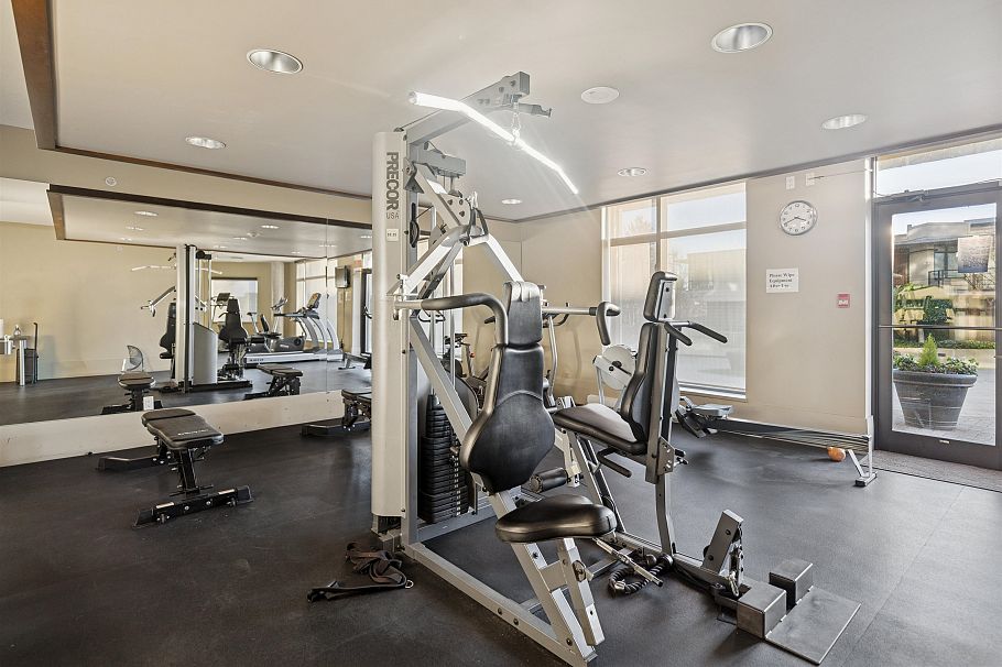 PH8 683 W Victoria Park North Vancouver, BC - 35