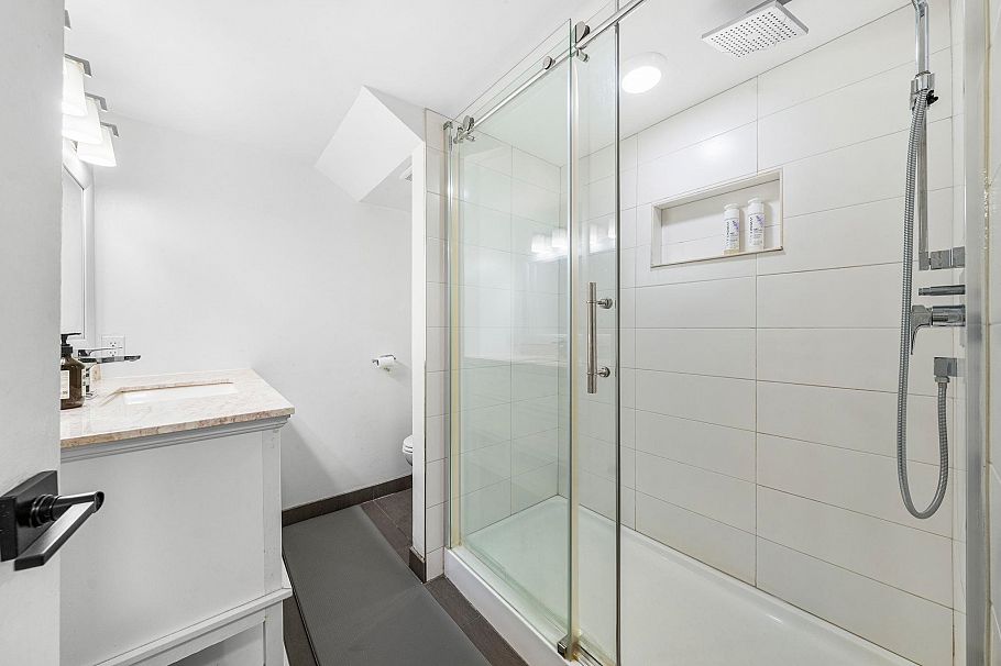 4869 Capilano Road North Vancouver, BC - 29