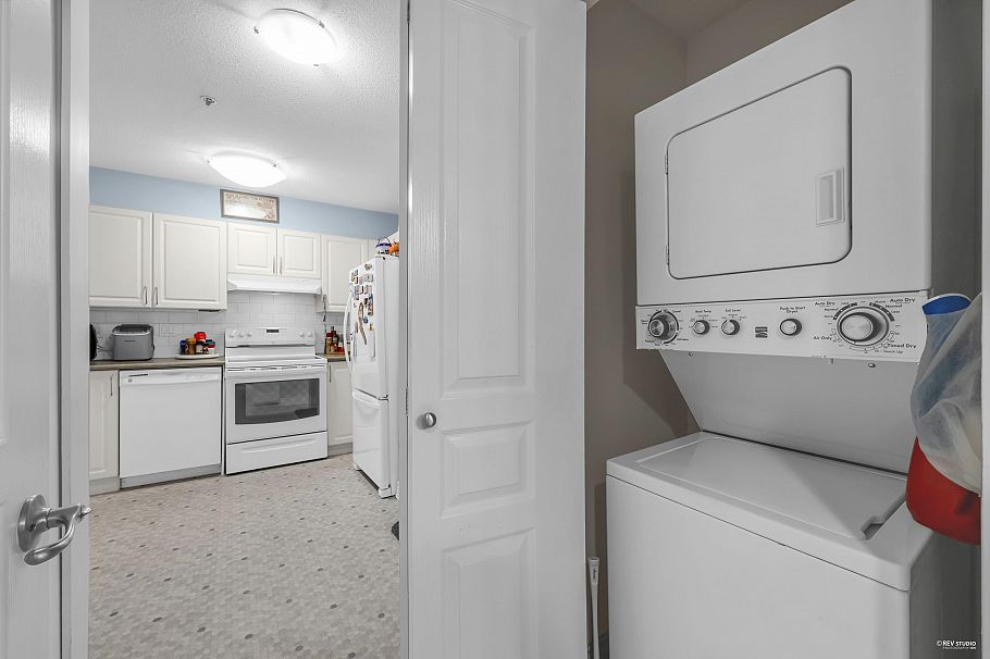 202 960 Lynn Valley Road North Vancouver, BC - 20