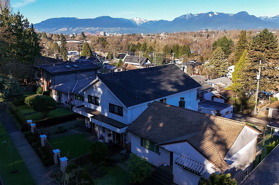 2171 Vanness Avenue Vancouver, BC - 2