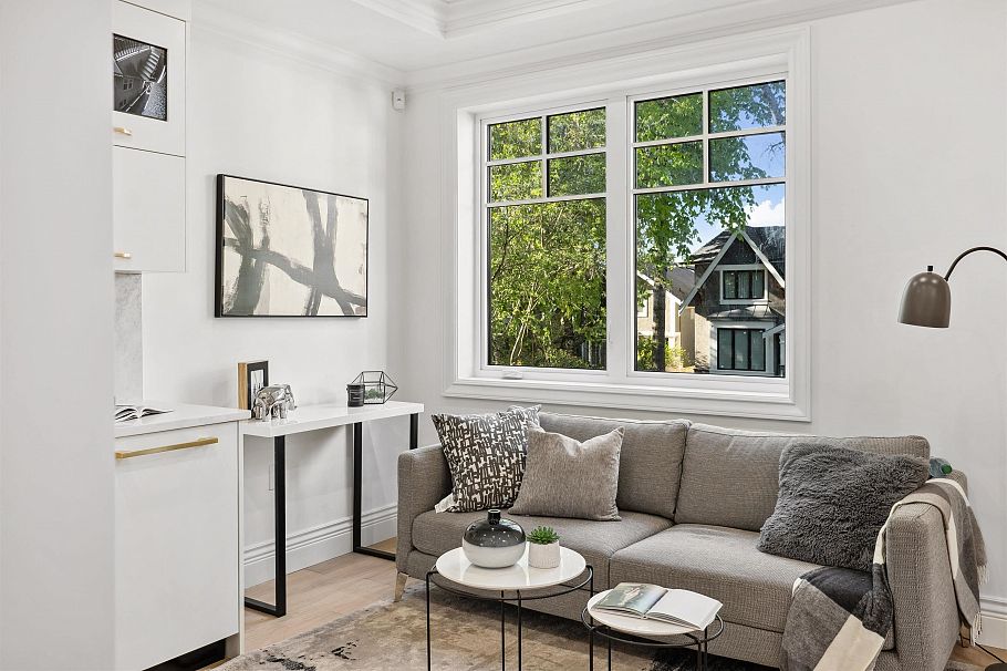 3812 W 15th Avenue Vancouver, BC - 2