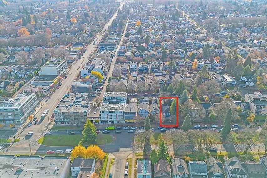 3694 W 16th Avenue Vancouver, BC - 13