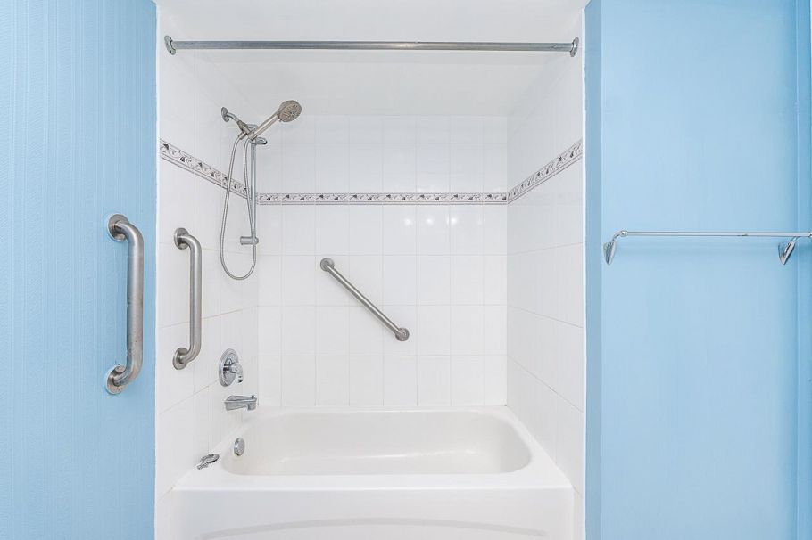 211 2101 Mcmullen Avenue Vancouver, BC - 25