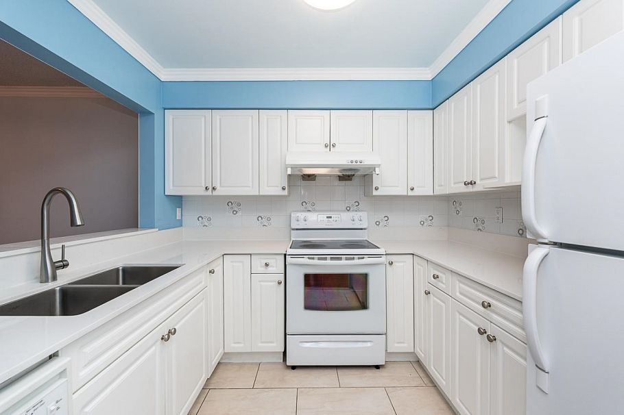 211 2101 Mcmullen Avenue Vancouver, BC - 8