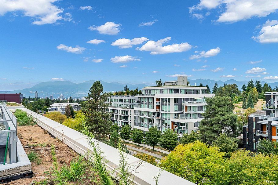 604 5077 Cambie Street Vancouver, BC - 1