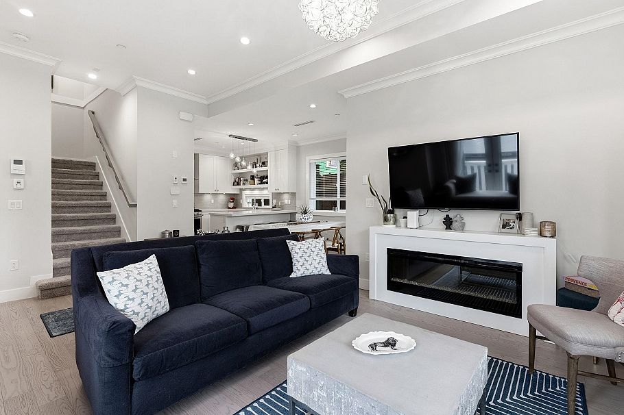 1371 E 13th Avenue Vancouver, BC - 6