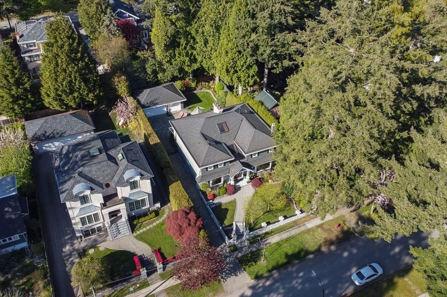 3557 W 36th Avenue Vancouver, BC - 38