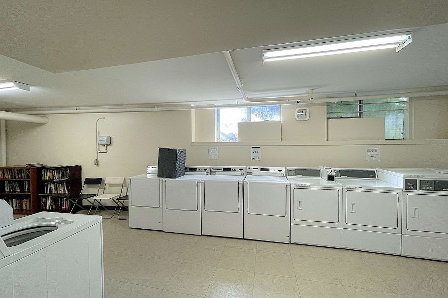 2007 1251 Cardero Street Vancouver, BC - 16