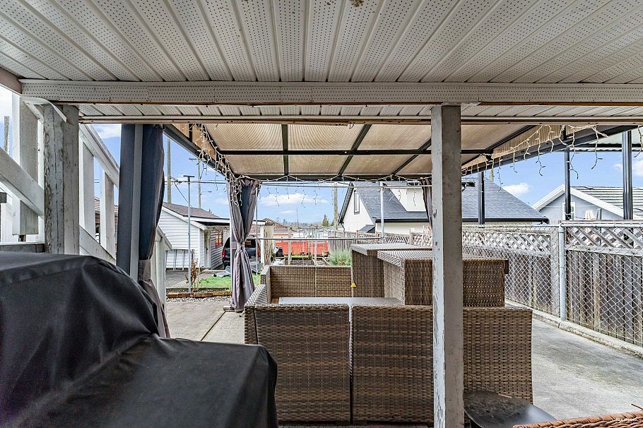 3951 Slocan Street Vancouver, BC - 24