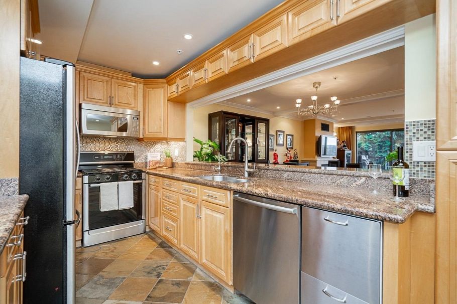 304 1233 Beach Avenue Vancouver, BC - 6