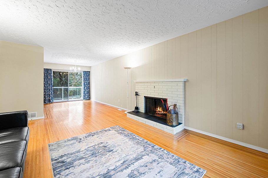 1349 Mill Street North Vancouver, BC - 4