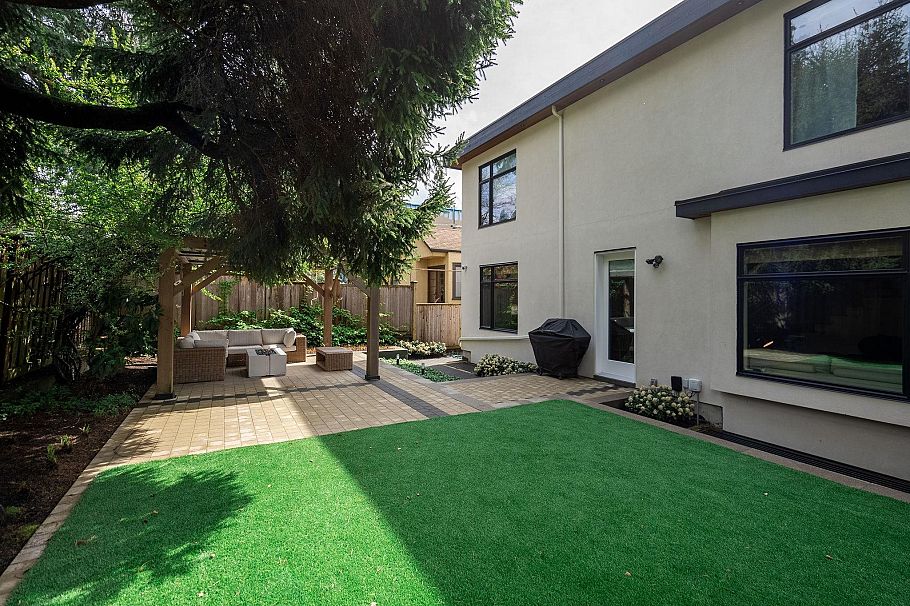 3337 W 40th Avenue Vancouver, BC - 32