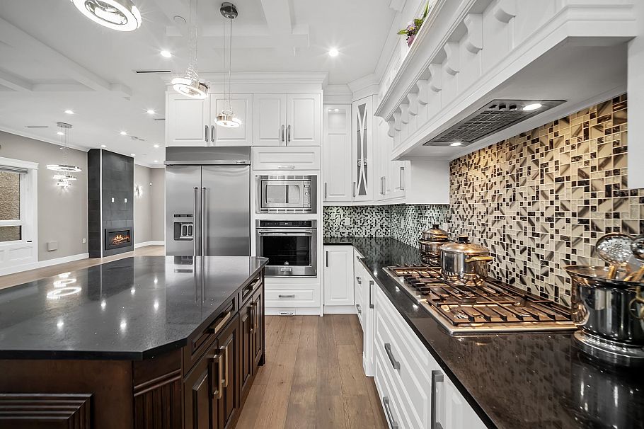 8068 Haig Street Vancouver, BC - 11