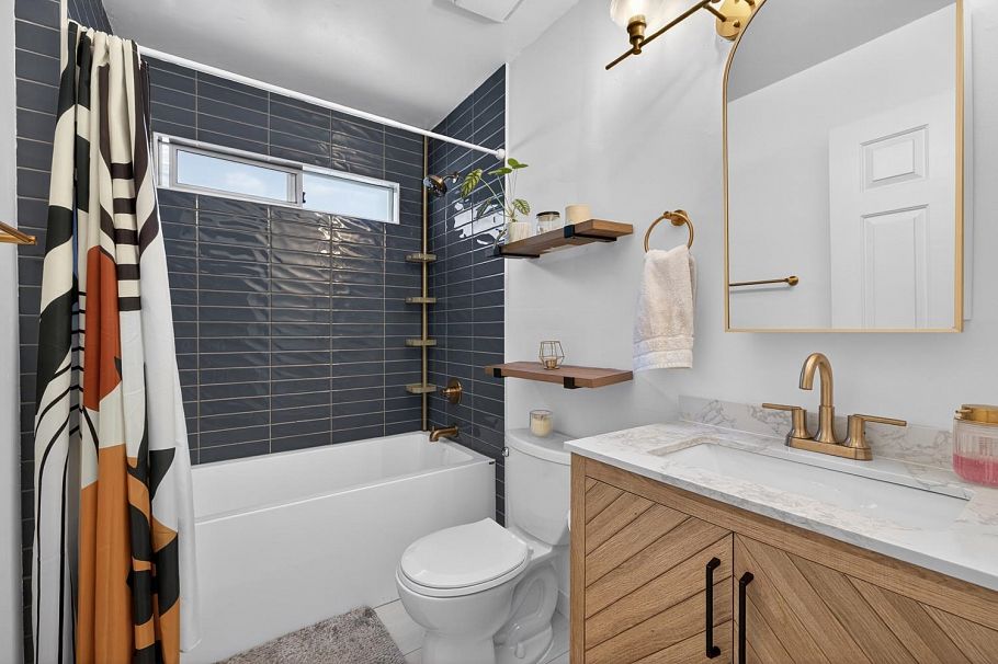 1764 Graveley Street Vancouver, BC - 29