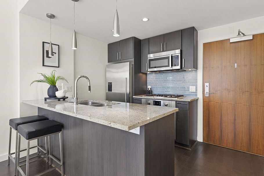 608 38 W 1st Avenue Vancouver, BC - 14