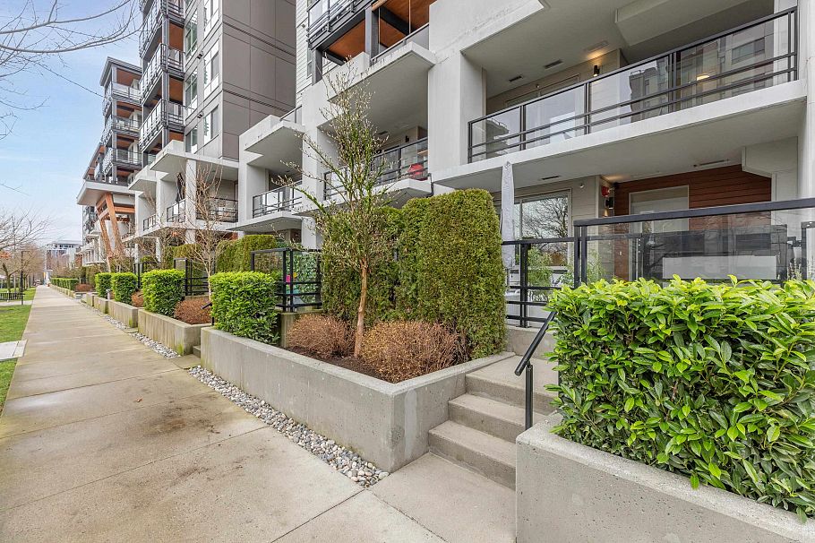 TH5 128 E 8th Street North Vancouver, BC - 30