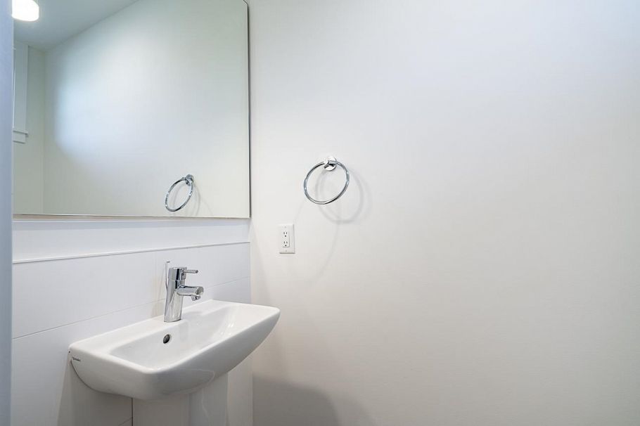 103 2035 Glenaire Drive North Vancouver, BC - 12