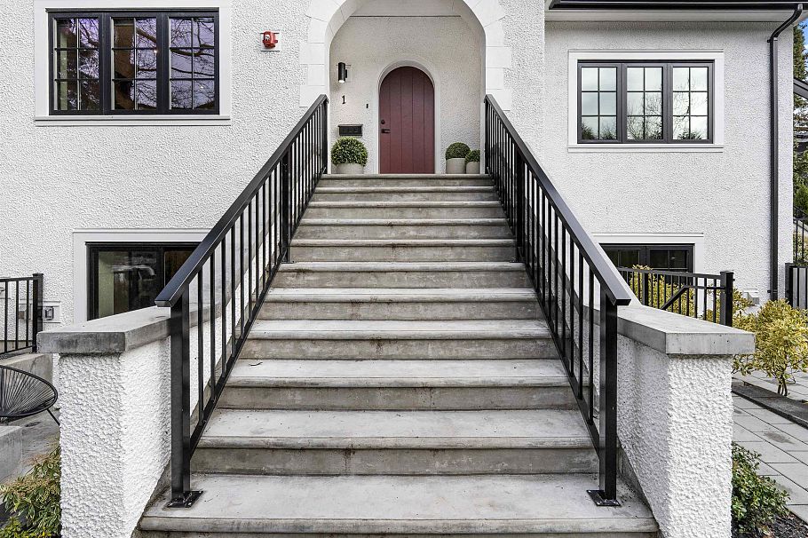 1 4088 Maple Crescent Vancouver, BC - 2