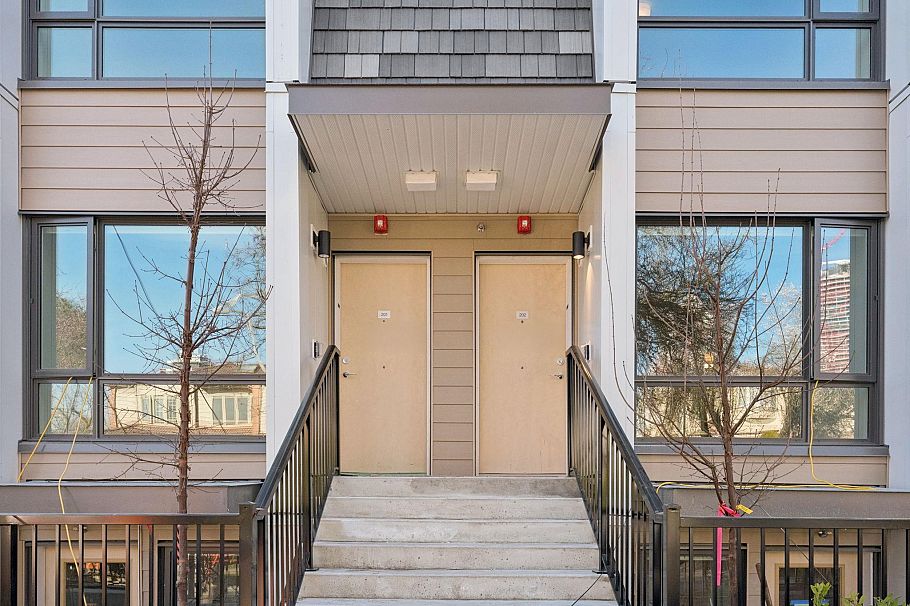 202 378 W 45th Avenue Vancouver, BC - 2