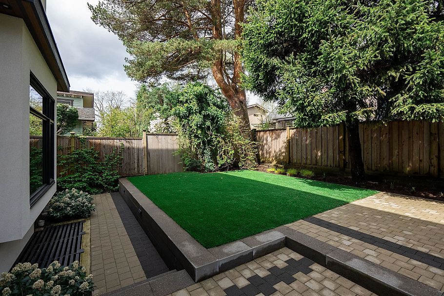 3337 W 40th Avenue Vancouver, BC - 30