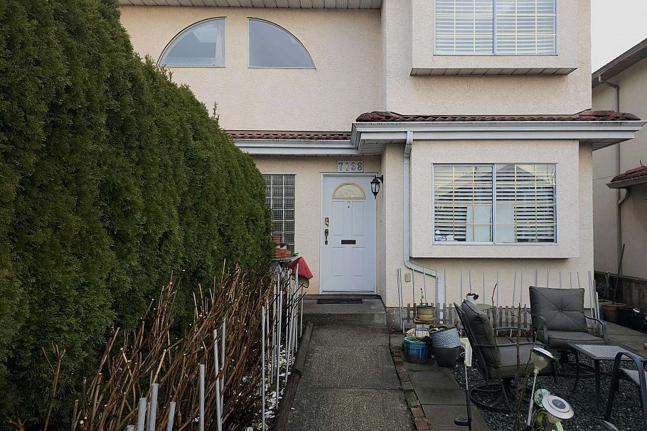 7138 Fraser Street Vancouver, BC - 1