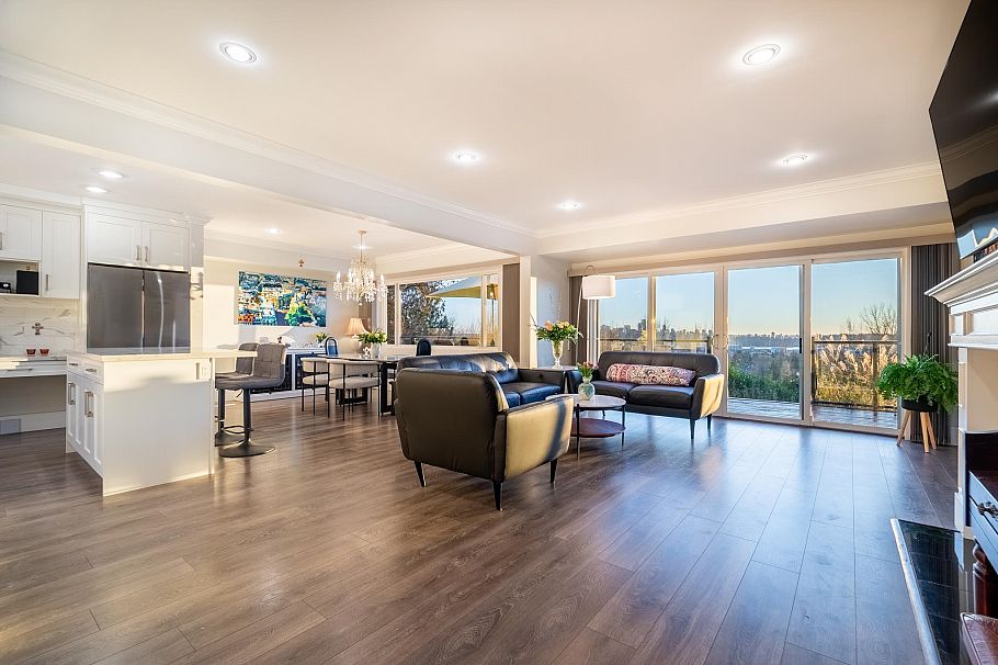 1275 W Keith Road North Vancouver, BC - 11