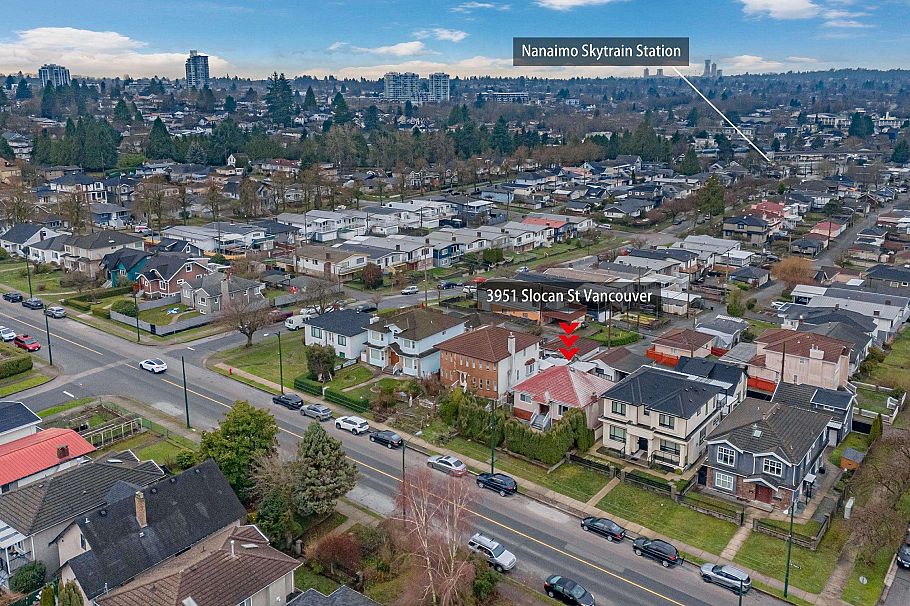 3951 Slocan Street Vancouver, BC - 2
